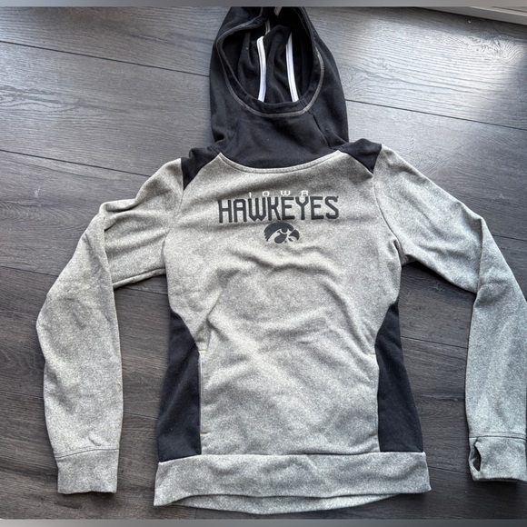 Iowa Hawkeyes Hoodie size 14 - Picture 1 of 6